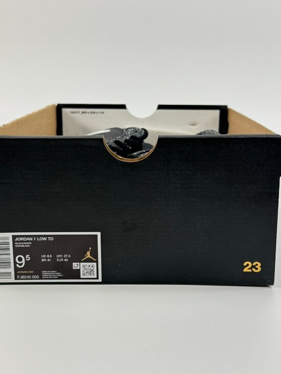 Jordan 1 Low TD \'Black White Splatter\' FJ6245-005 Football size 9.5 main image 5